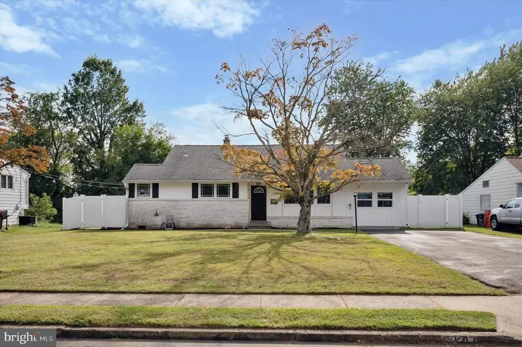 724 Cypress Rd, WARMINSTER