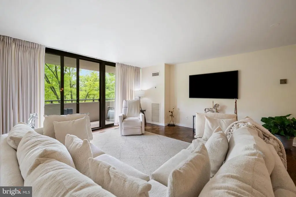 4620 N Park Ave #305w, CHEVY CHASE