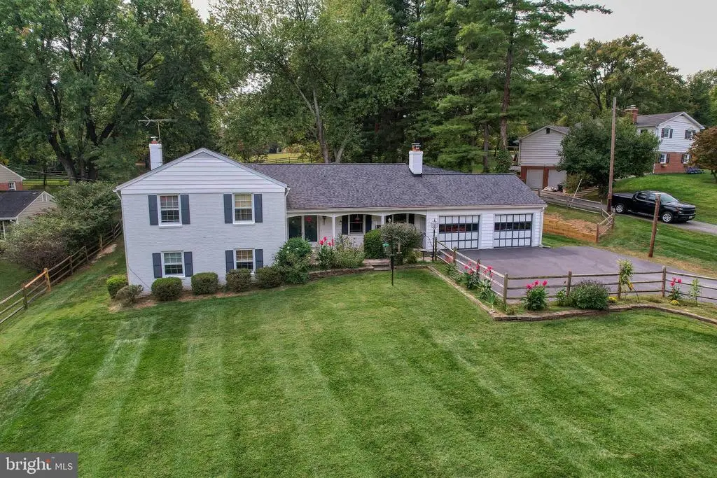 13300 Wye Oak Dr, Gaithersburg