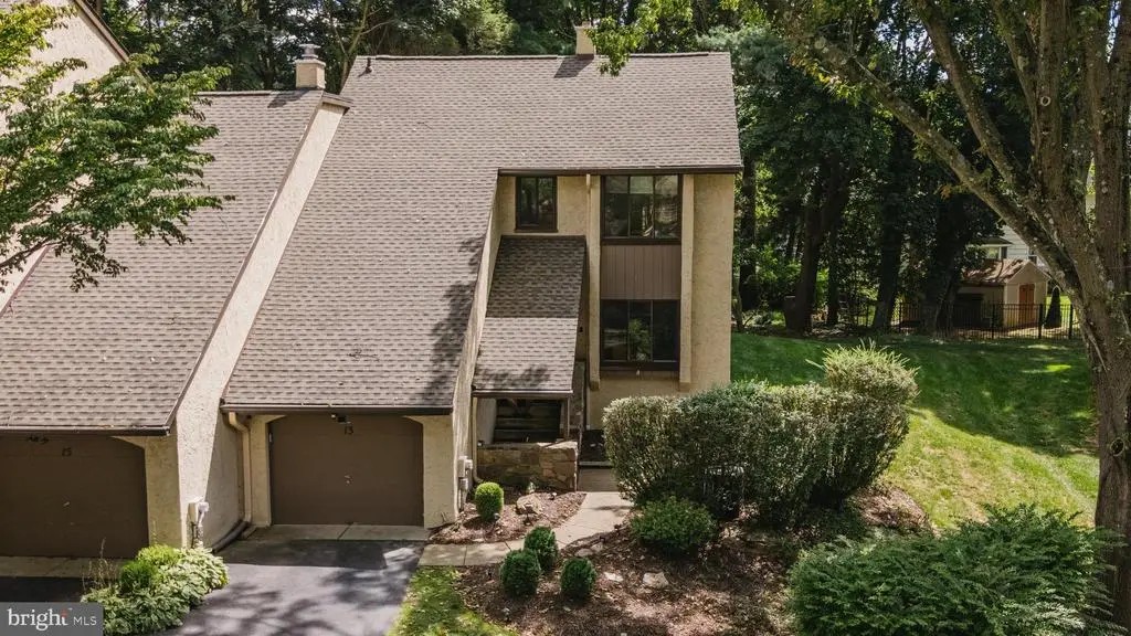 13 Golf Club Dr, LANGHORNE