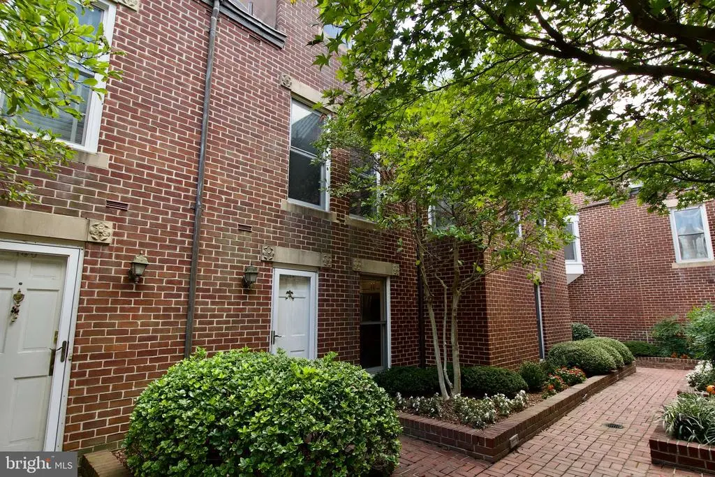 142 N Union St, ALEXANDRIA