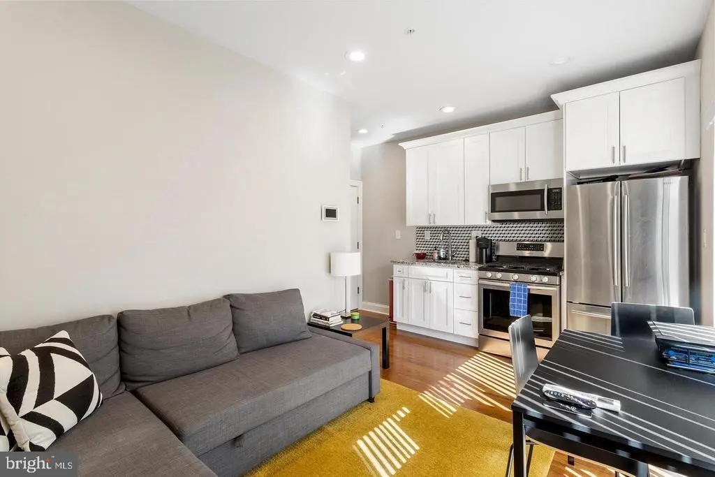 620 E Flora St #1, PHILADELPHIA