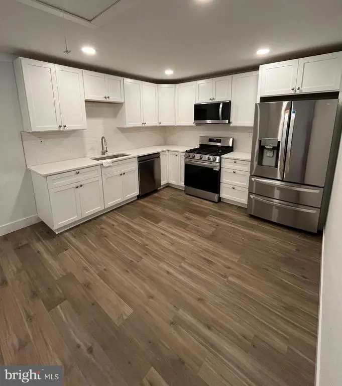 557 Durham Rd #c, NEWTOWN