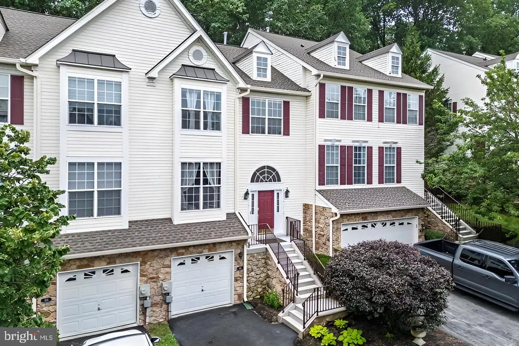 188 Fringetree Dr, WEST CHESTER