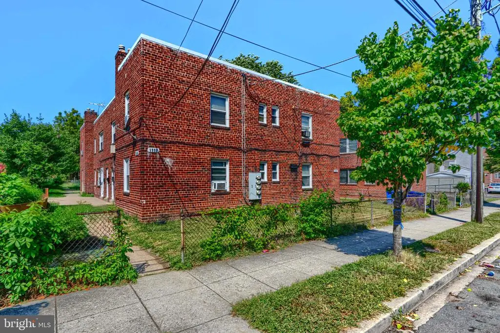 1118 46th St Ne, WASHINGTON