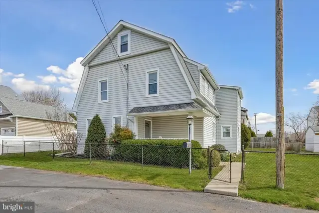 91 Central Ave, Berwyn