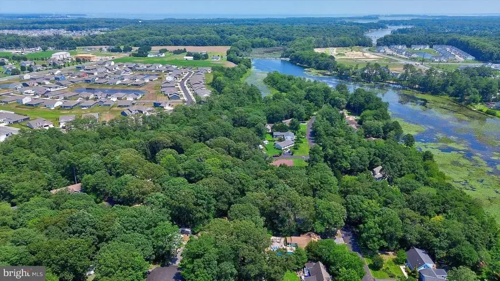 18 Lake Shore Dr, lewes