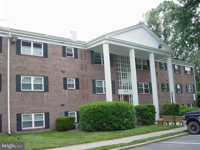 120-8 Washington St Ne #12, Leesburg