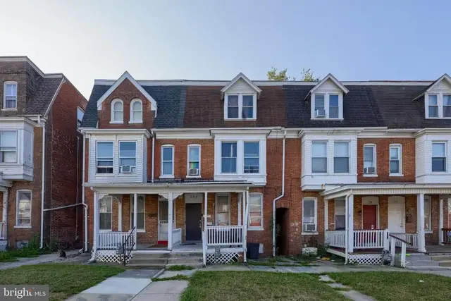284 W Cottage Pl, York