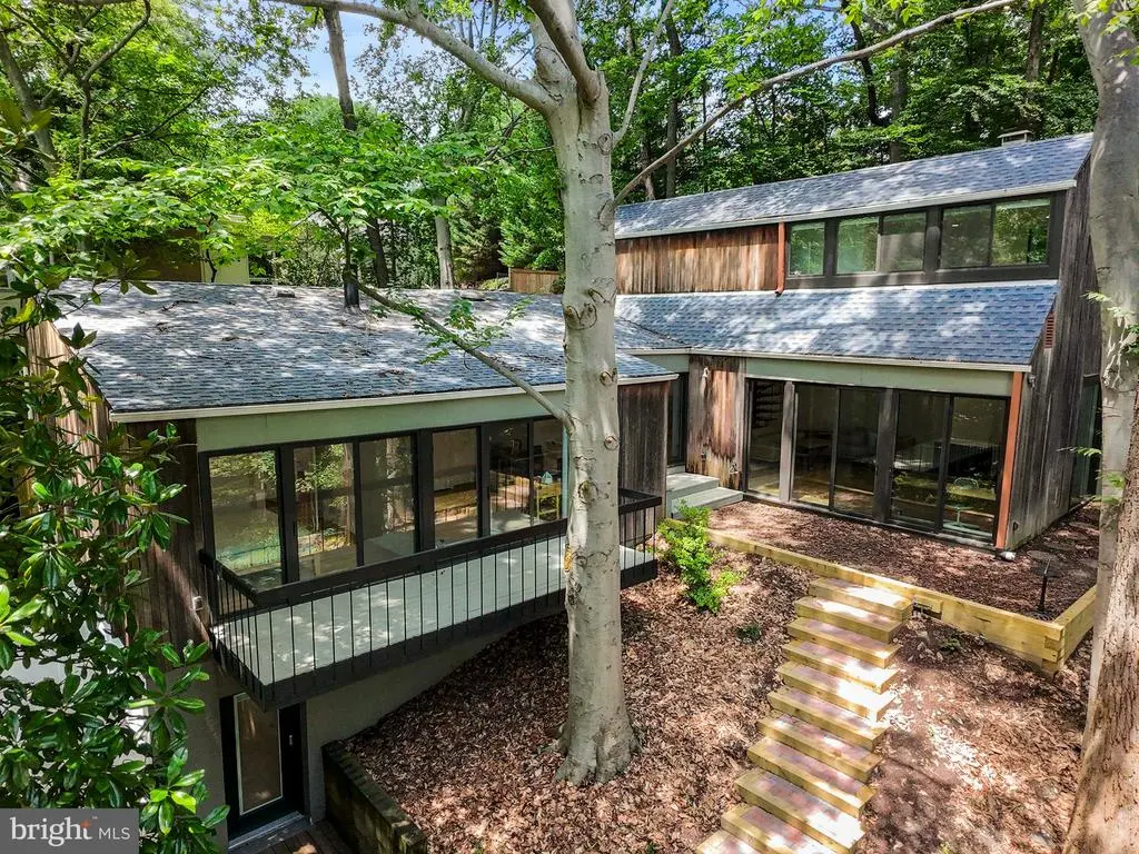 2855 Davenport St Nw, WASHINGTON