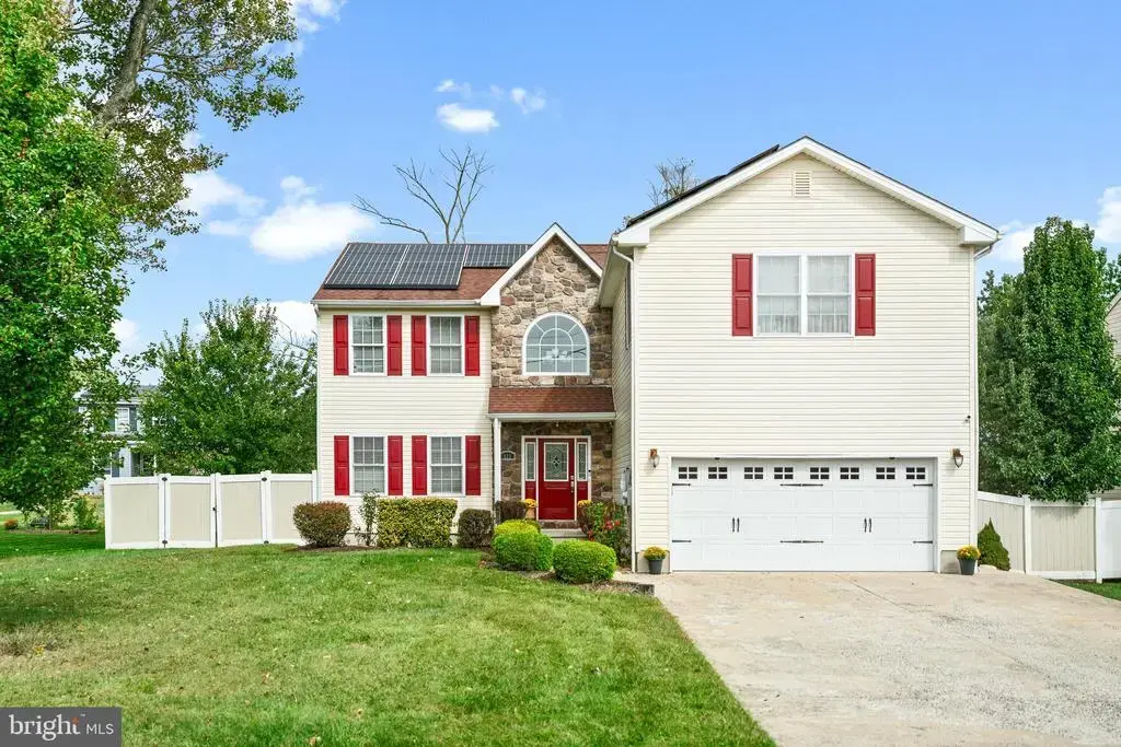 833 Simons Ave, BENSALEM