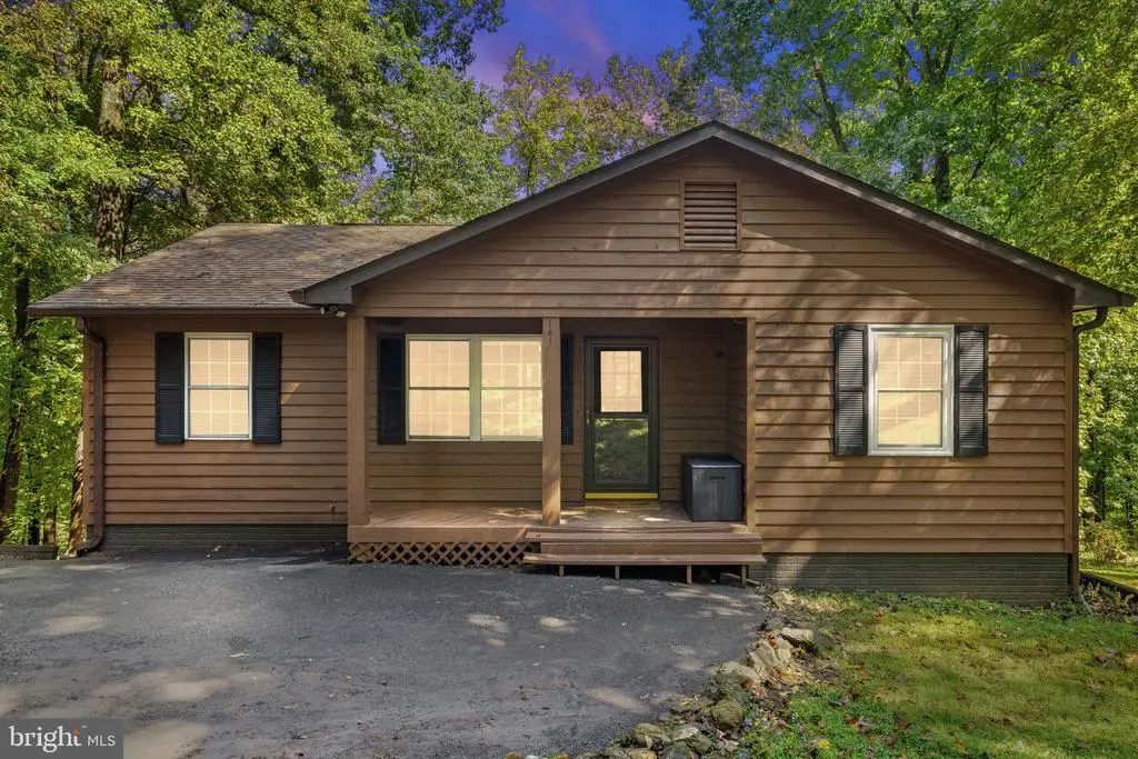 141 Pocahontas Rd, Front Royal