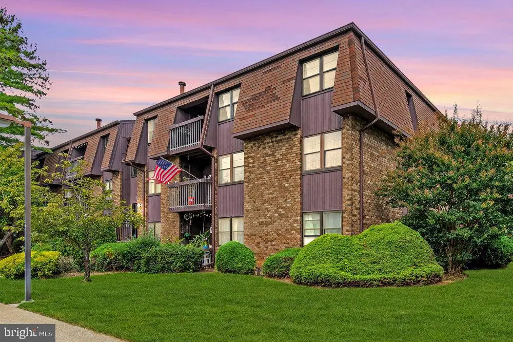 1131 Country Mill Dr #1131, CRANBURY