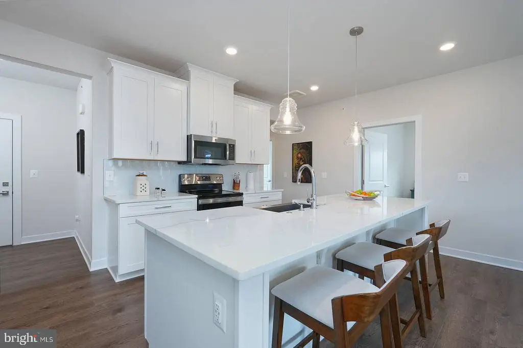 12865 Mosaic Park Way #3y, HERNDON