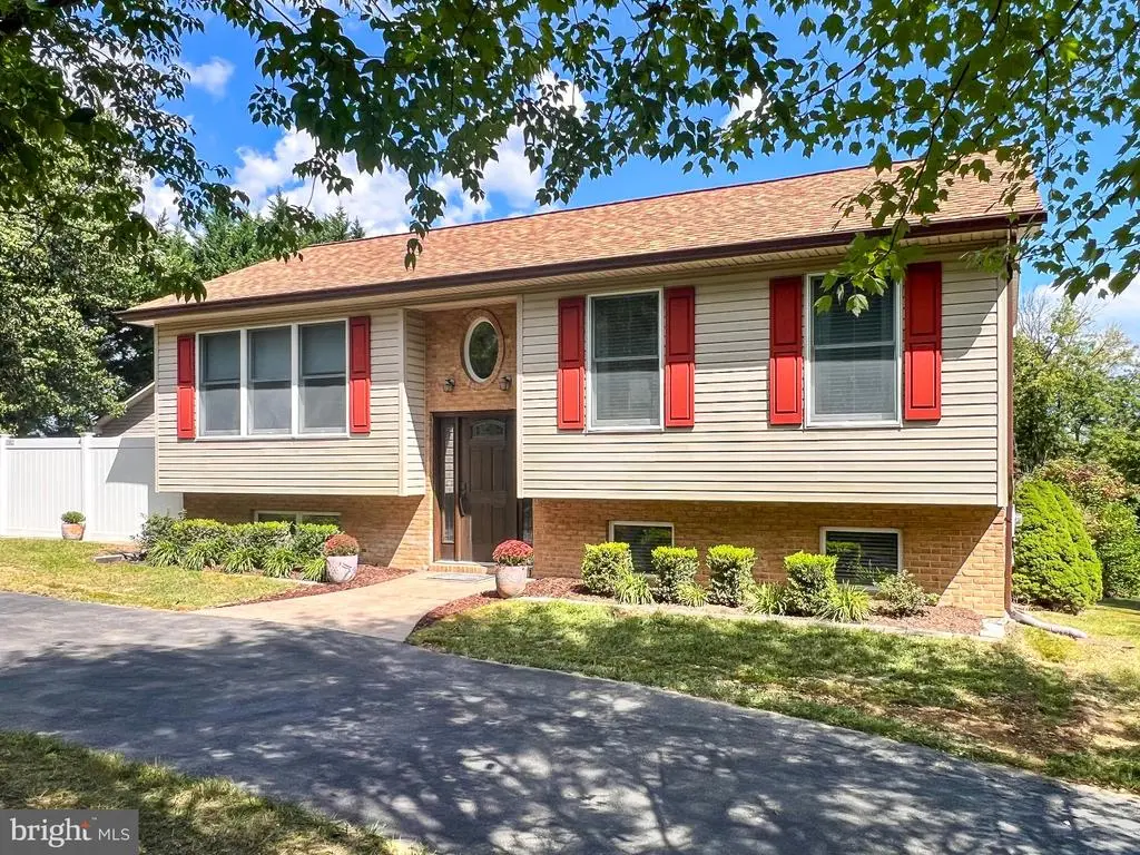 268 Kestrel Dr, FALLING WATERS