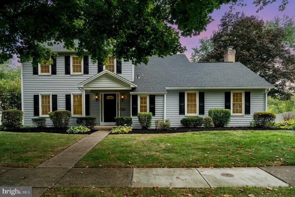 5221 Meadowbrook Dr, MECHANICSBURG