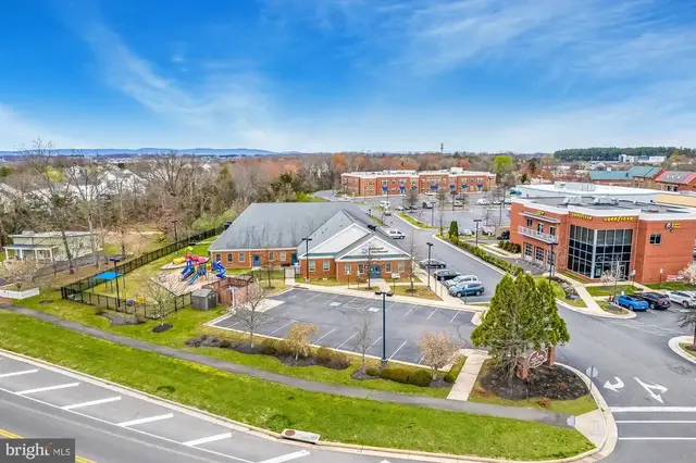 43181 Amberwood Plz, Chantilly