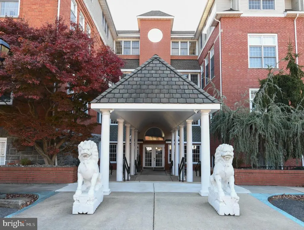 100 Aura Rd #110, CLAYTON