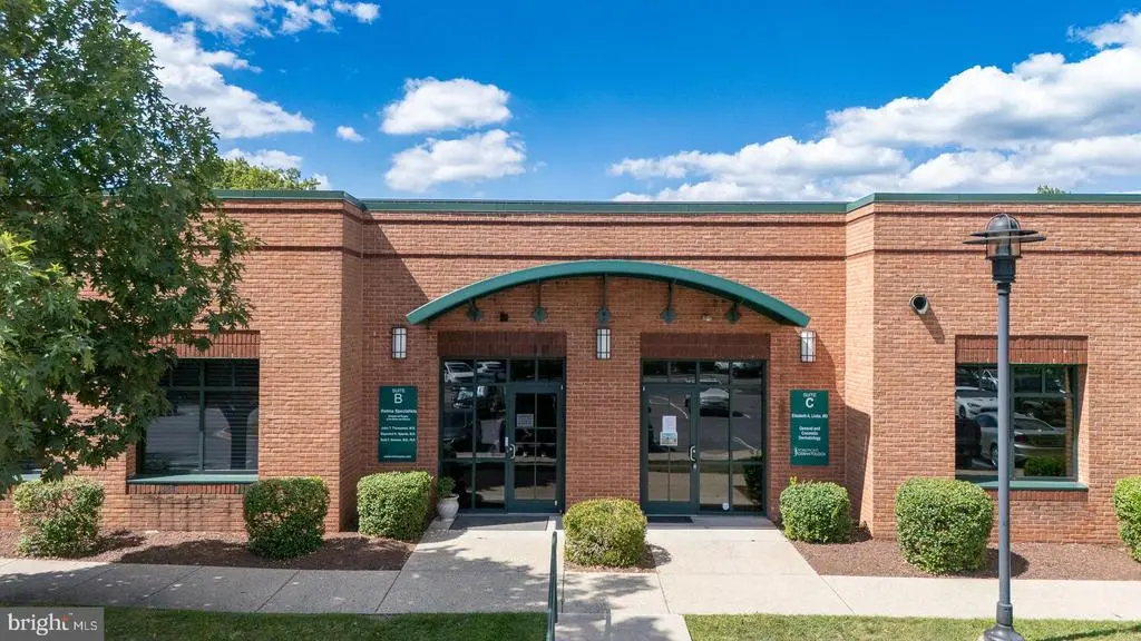 77 Thomas Johnson Dr #c, Frederick