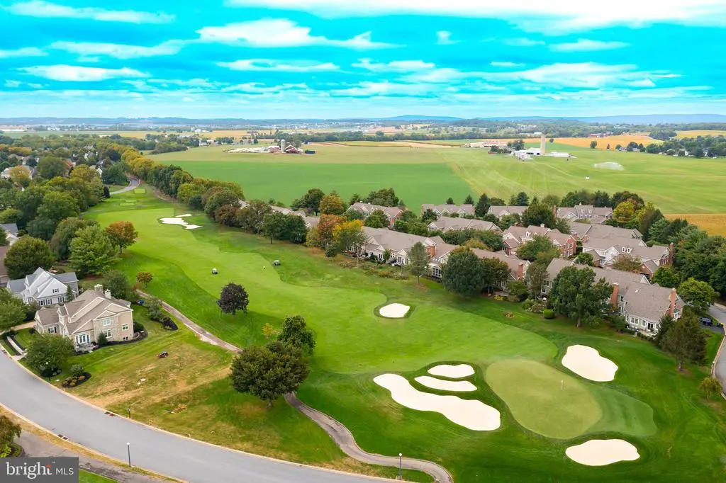 634 Northfield Rd, LITITZ