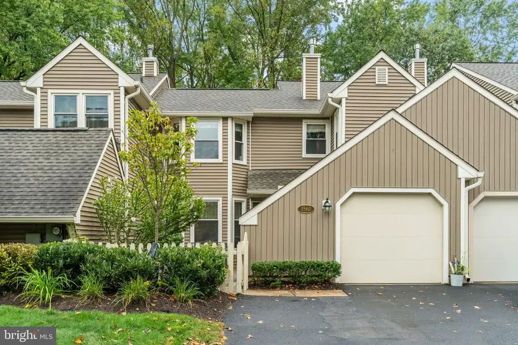1561 Applewood Cir, YARDLEY