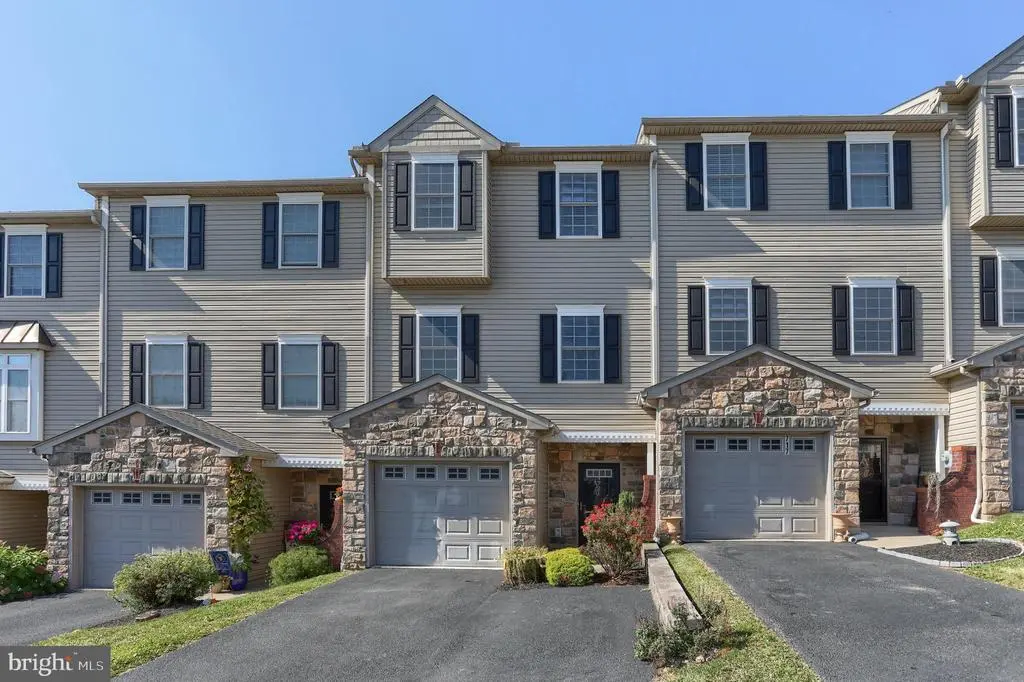 721 S 82nd St, HARRISBURG