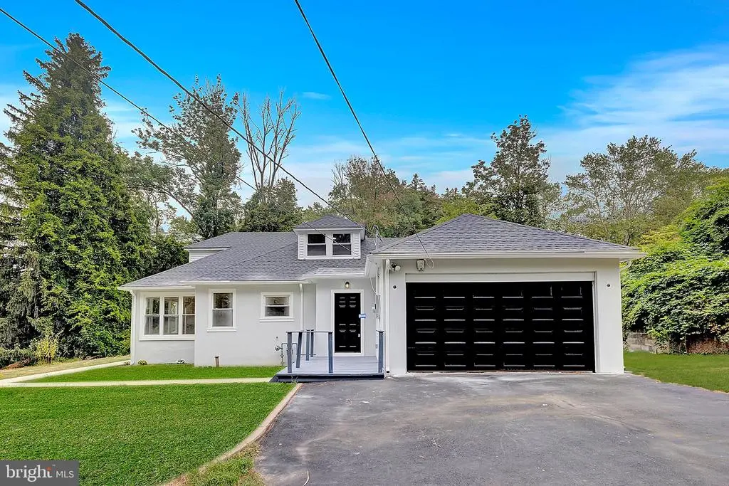 31 Montague Ave, EWING