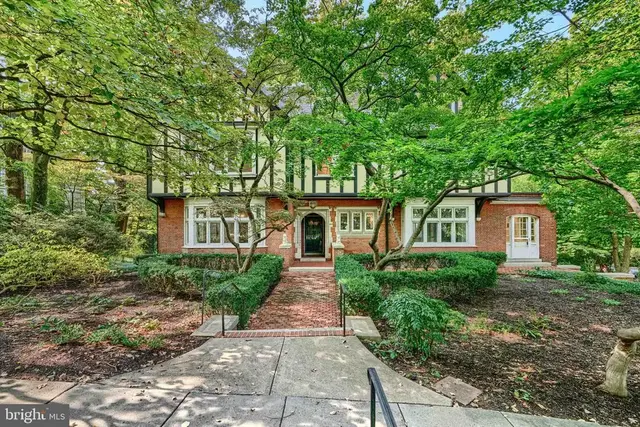 210 Ridgewood Rd, Baltimore