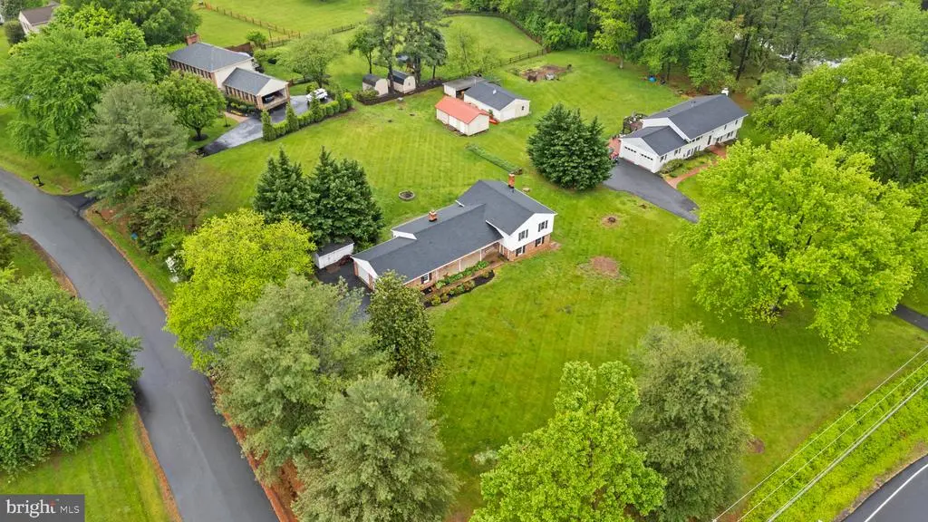 4000 Latham Dr, HAYMARKET