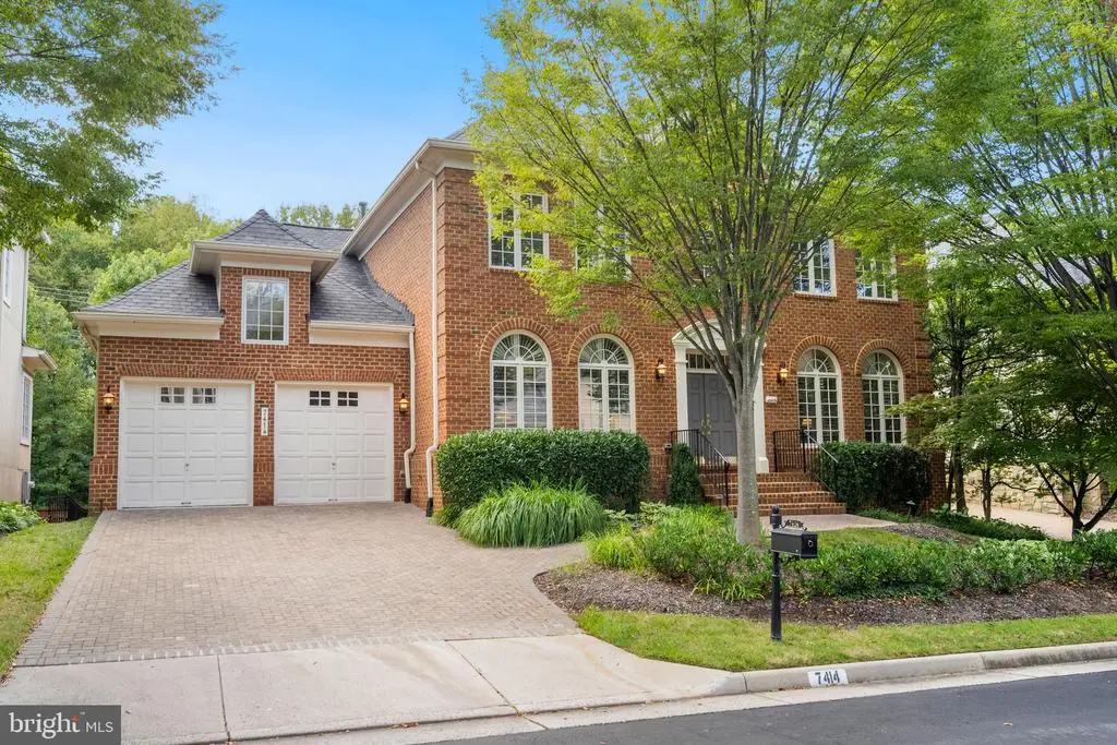 7414 Old Maple Sq, MCLEAN