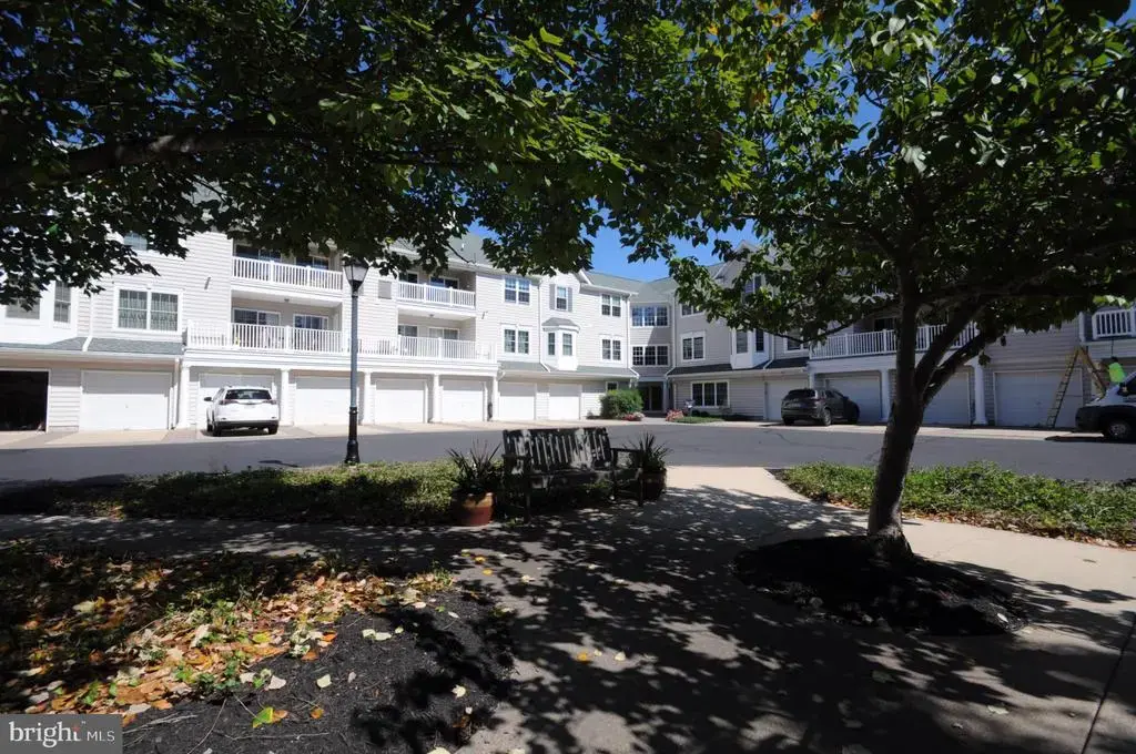42 W College Ave #324, YARDLEY