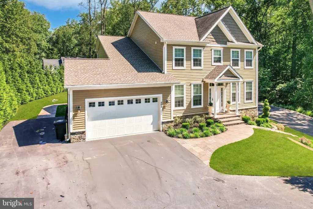 504 Teak Rd, Crownsville