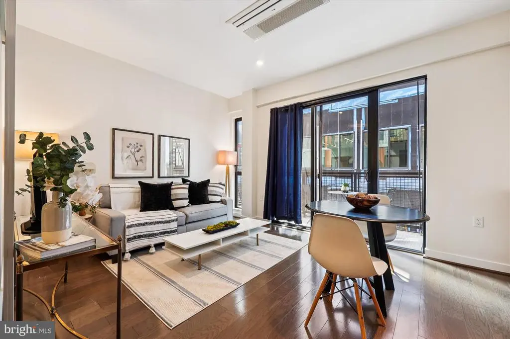 1320 Fenwick Ln #606, Silver Spring