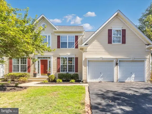 1713 Dearbought Dr, Frederick