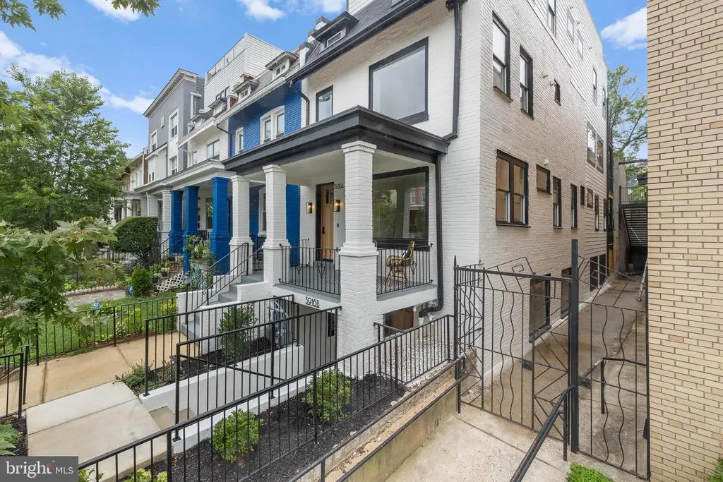 3916 8th St Nw #b, WASHINGTON