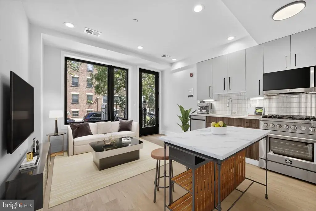 2440 Ontario Rd Nw #4, Washington