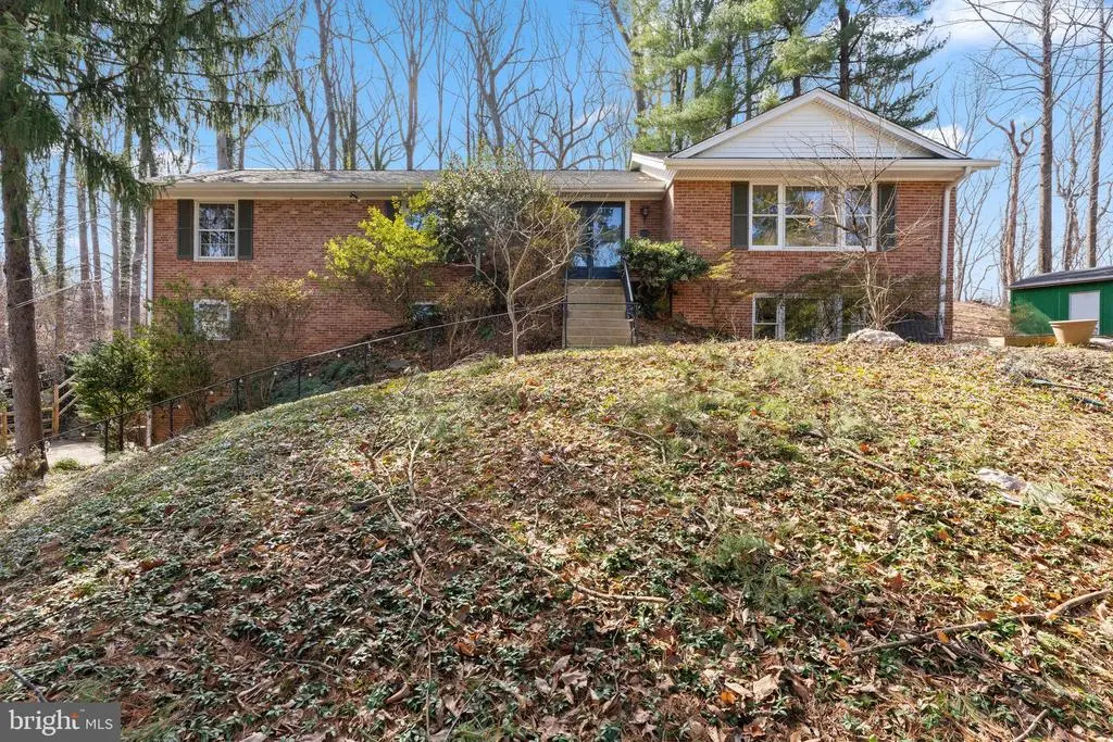 3706 Quaint Acres Cir, FALLS CHURCH