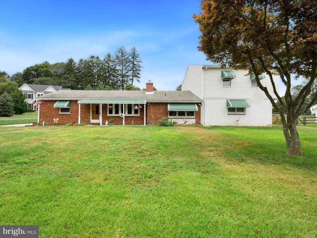 7 Garden Cir, WEST CHESTER