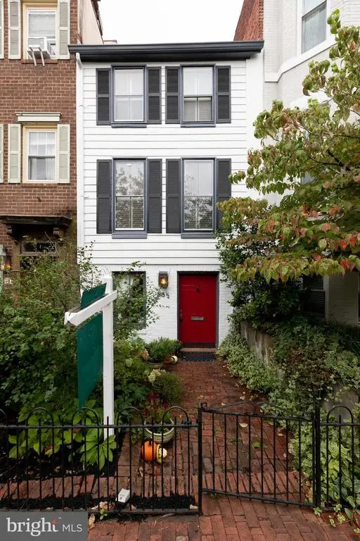 515-1/2 6th St Se, Washington