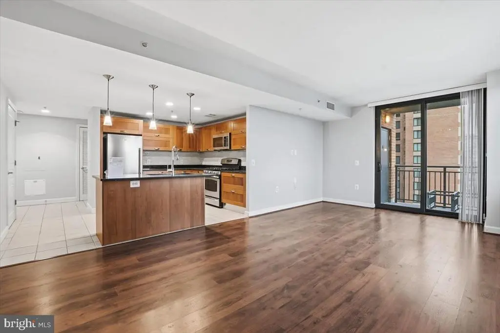 2451 Midtown Ave #713, ALEXANDRIA