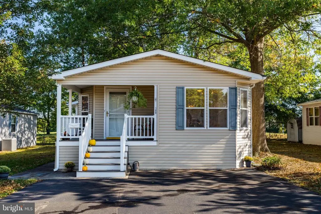 109 Hickory Dr, HATFIELD