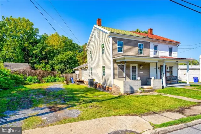 806 South St E, Frederick