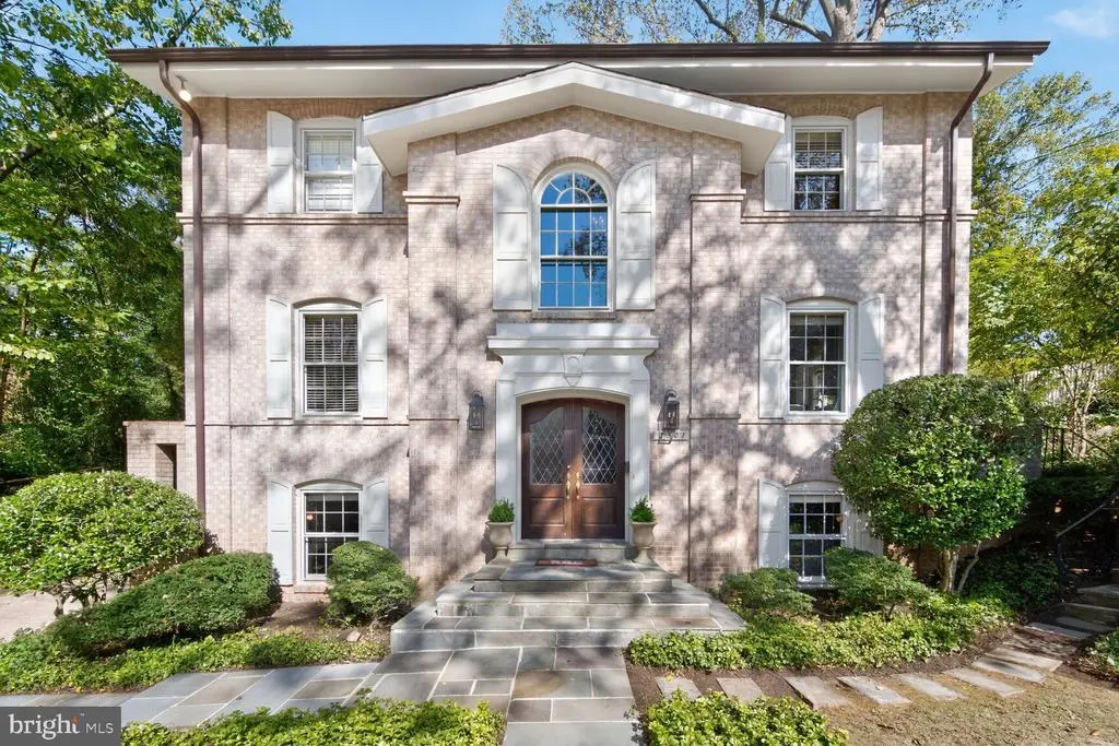 3501 Livingston St Nw, WASHINGTON