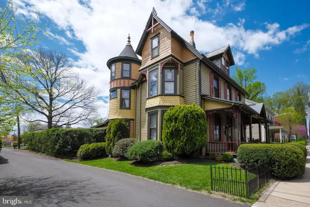 54 N Church St, DOYLESTOWN