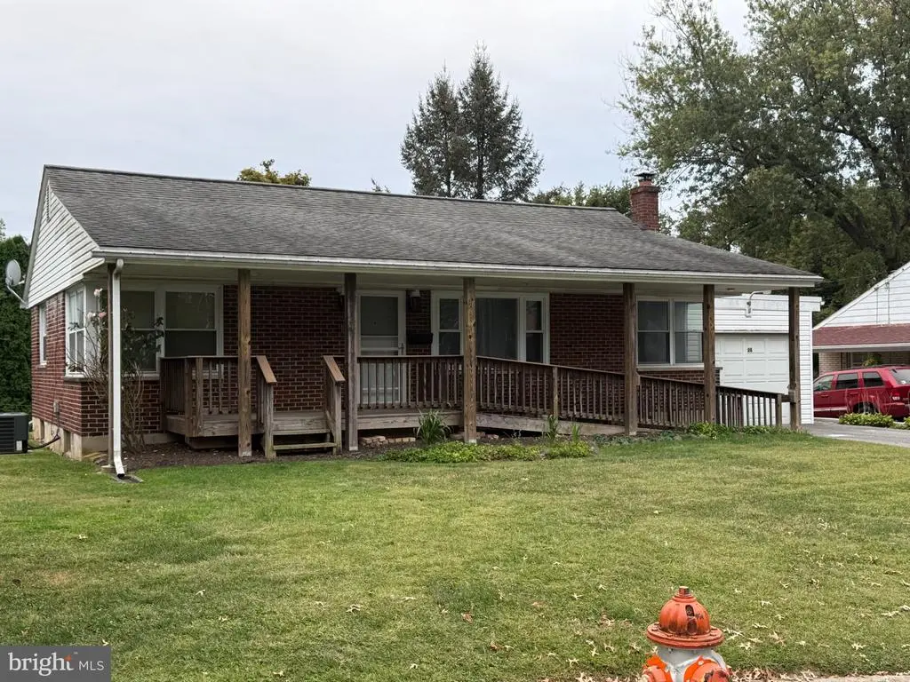 28 Laurel Ave, ELIZABETHTOWN