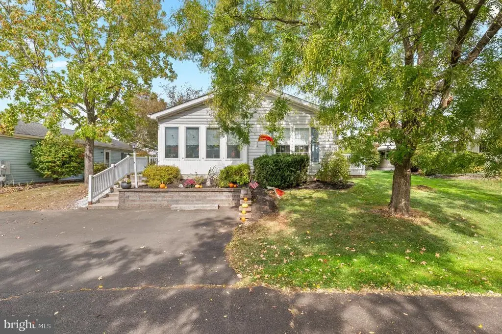495 Goldenrod Crossing W, BUCKINGHAM