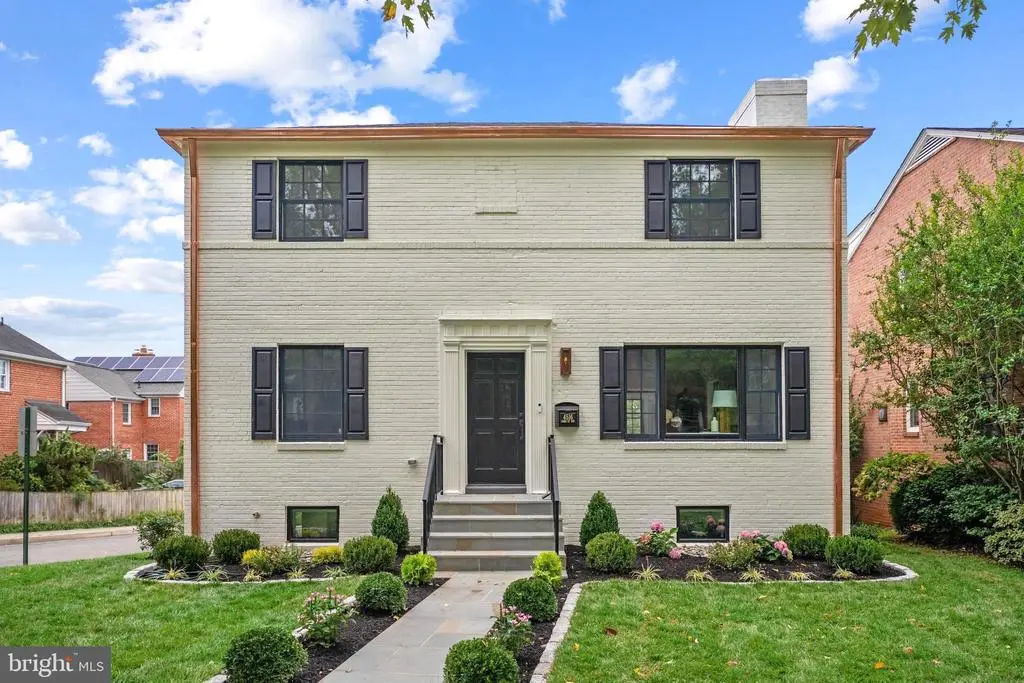 4516 43rd St Nw, WASHINGTON