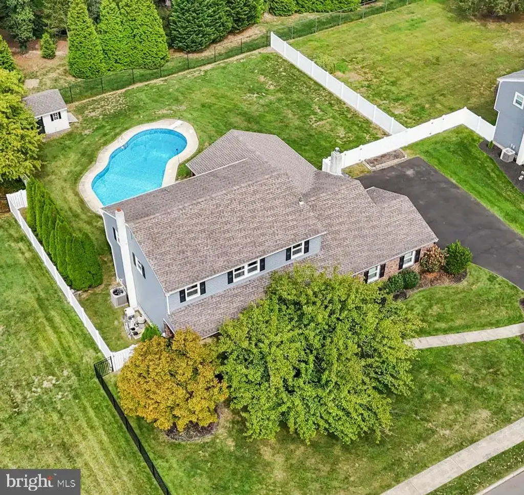 494 Keating Dr, YARDLEY