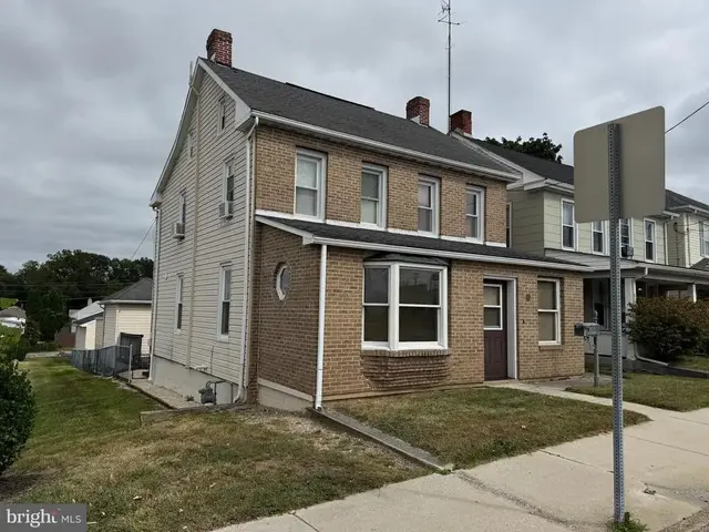 832 Baltimore St, Hanover
