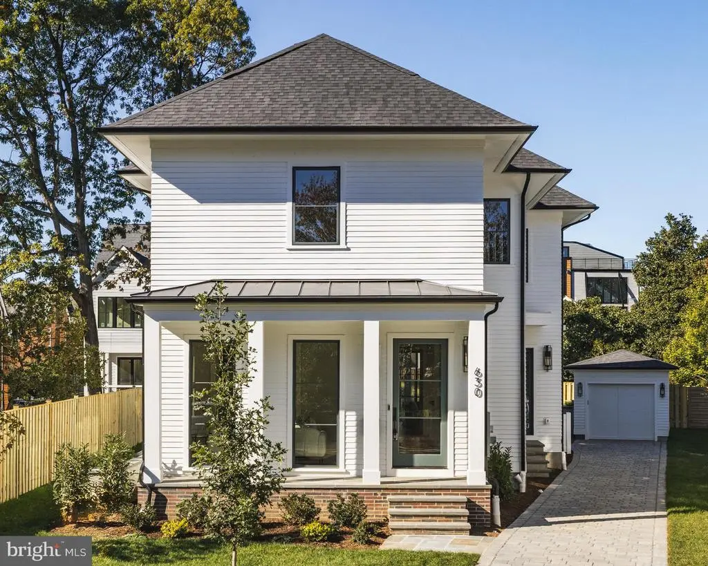 630 N Kenmore St, ARLINGTON